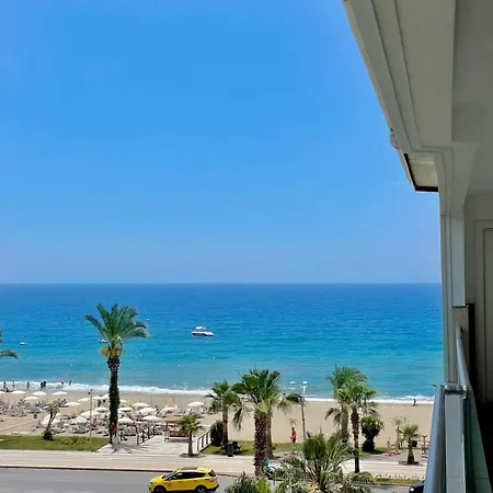 Sa Apartments! Beachfront With Sea View & Pool Apartamento *