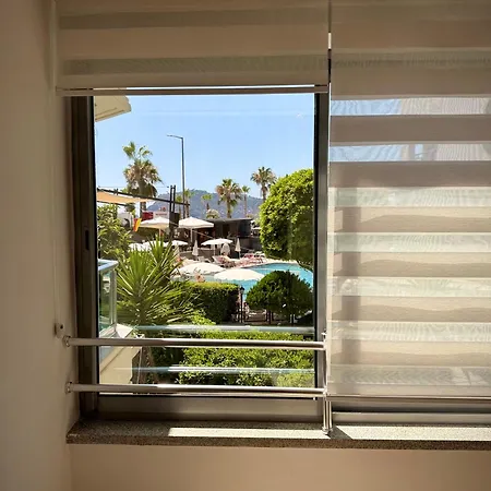 Apartamento Sa Apartments! Beachfront With Sea View & Pool